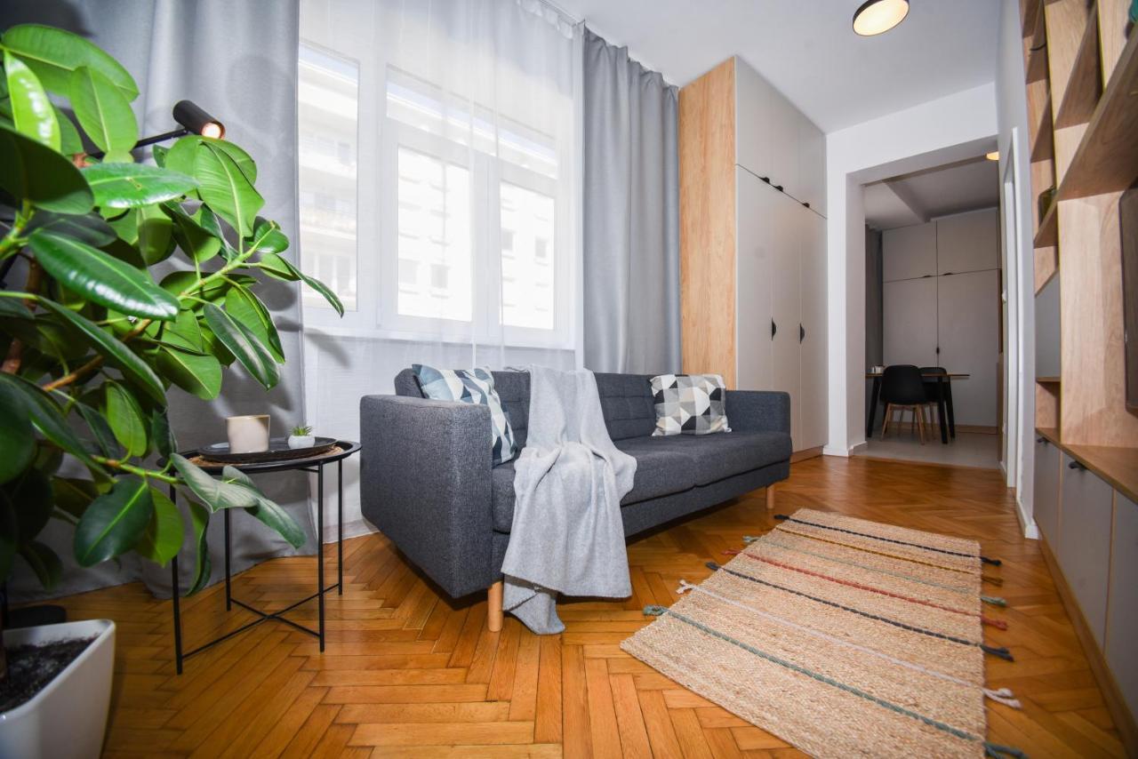 City Center Studio - Comfy & Modern Pozsony Kültér fotó