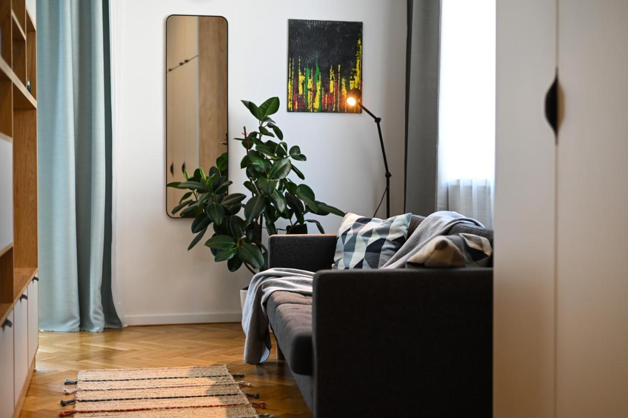 City Center Studio - Comfy & Modern Pozsony Kültér fotó