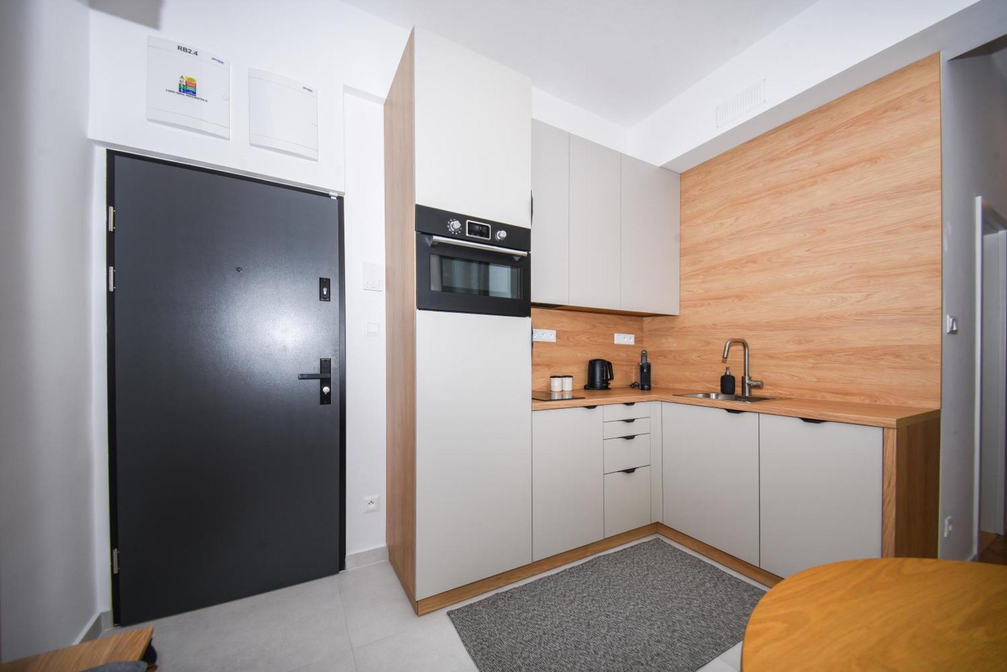 City Center Studio - Comfy & Modern Pozsony Kültér fotó